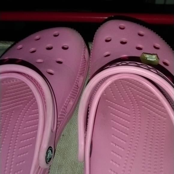 Pink Crocs - Picture 4 of 5